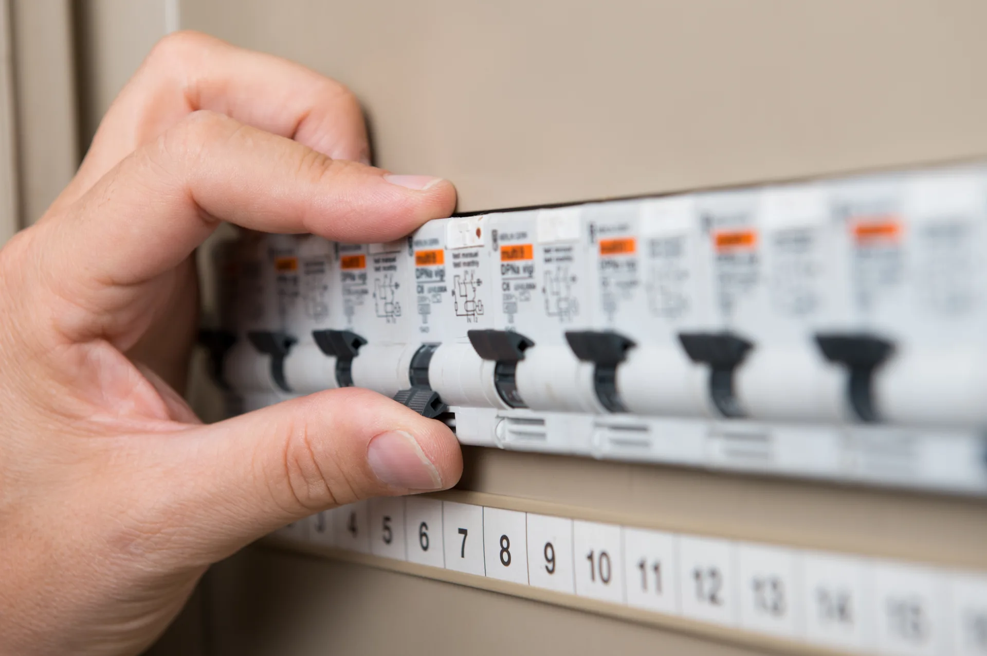 Electrician Bonnells Bay, licensed electricians serving Bonnells Bay